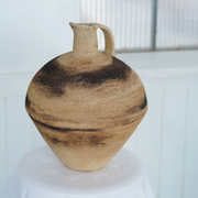 a h e s t e  (2) marbled vessel